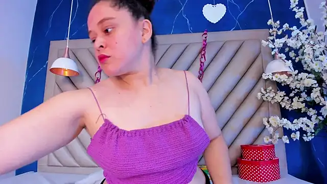 IrinaVoshh  online show from April 17, 7:06 pm