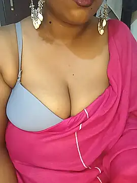 Snapshot of Chinnima143 chatting on July 6, 3:47 pm Chinnima143 online show from July 6, 3:47 pm