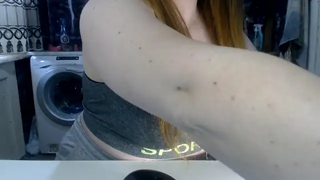 Snapshot of MaryShiny_ chatting on February 25, 9:30 am MaryShiny online show from February 25, 9:30 am