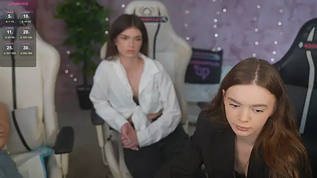 Snapshot of Zlata_Sky chatting on July 28, 6:53 pm Zlata Sky online show from July 28, 6:53 pm