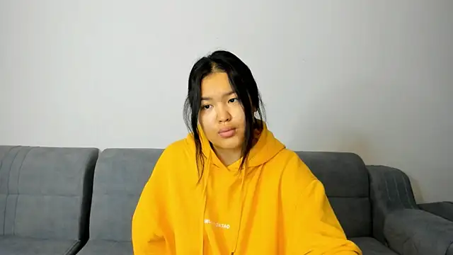 Snapshot of luna_yum chatting on February 17, 7:20 pm luna yum online show from February 17, 7:20 pm