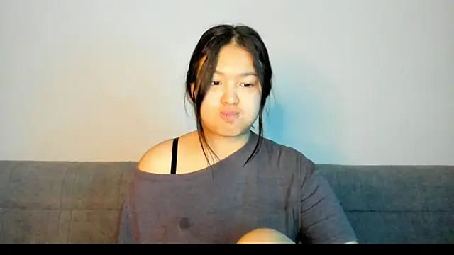 Snapshot of luna_yum chatting on February 26, 9:36 pm luna yum online show from February 26, 9:36 pm