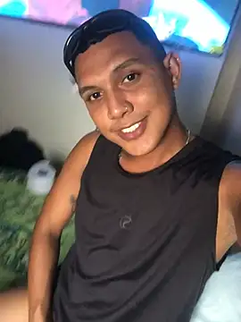  Usher online show from March 1, 9:28 pm