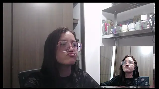 Snapshot of sheryl_25 chatting on February 22, 3:29 am sheryl 25 online show from February 22, 3:29 am