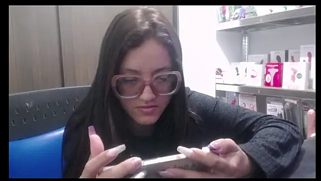 Snapshot of sheryl_25 chatting on February 23, 2:42 am sheryl 25 online show from February 23, 2:42 am