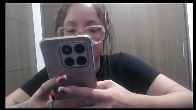 Snapshot of sheryl_25 chatting on March 2, 4:25 am sheryl 25 online show from March 2, 4:25 am