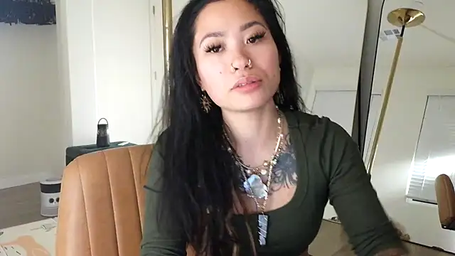 Snapshot of 222goddess444you chatting on February 16, 2:51 am 222goddess444you online show from February 16, 2:51 am