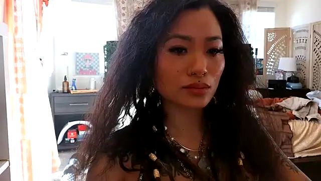 Snapshot of 222goddess444you chatting on February 18, 7:10 pm 222goddess444you online show from February 18, 7:10 pm