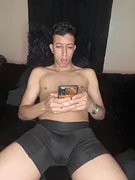 Sebastian Villamarin online show from February 5, 4:06 am