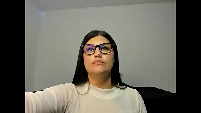 Snapshot of Karina27 chatting on February 15, 4:53 am Karina27 online show from February 15, 4:53 am