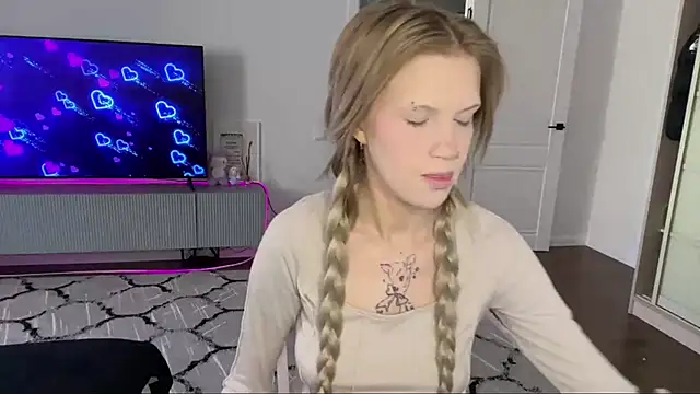 DannSago online show from February 11, 11:04 am