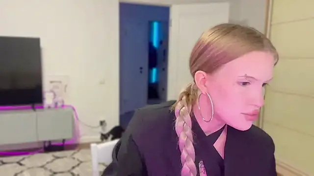 DannSago online show from February 27, 5:13 pm