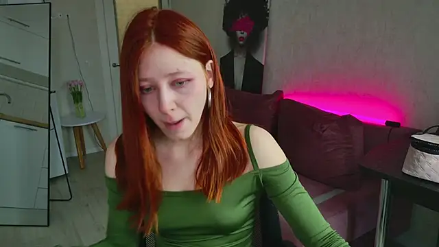 Snapshot of Weisser_Moon chatting on March 3, 5:35 am Weisser Moon online show from March 3, 5:35 am