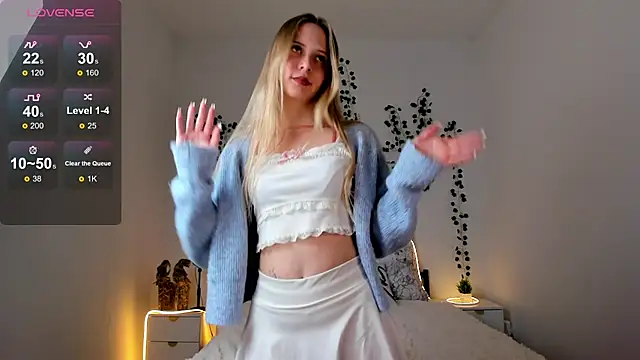 Snapshot of EllyMartinez chatting on March 3, 4:46 pm EllyMartinez online show from March 3, 4:46 pm