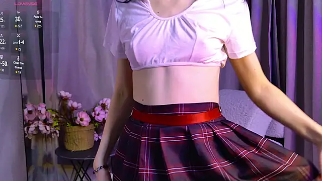 Snapshot of NicoleLuxe chatting on March 3, 7:09 pm NicoleLuxe online show from March 3, 7:09 pm