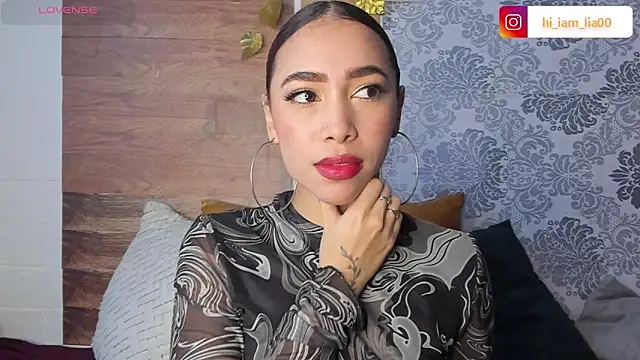 Snapshot of LiaHansson00 chatting on March 3, 4:35 pm LiaHansson00 online show from March 3, 4:35 pm