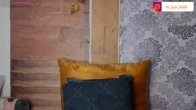 LiaHansson00 online show from March 18, 4:32 pm