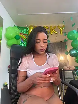 Alahia Betancurr online show from March 18, 1:58 pm