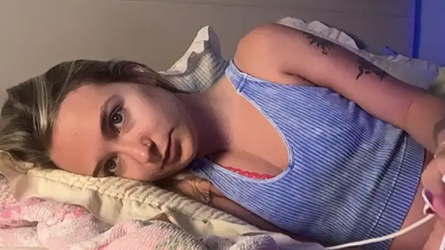 kelseyblu online show from June 6, 11:31 pm