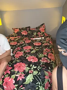 Snapshot of joujou95012 chatting on February 8, 10:02 pm joujou95012 online show from February 8, 10:02 pm