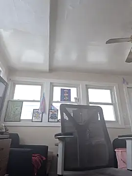 Snapshot of Gaymer_Faerie chatting on February 9, 2:43 pm Gaymer Faerie online show from February 9, 2:43 pm