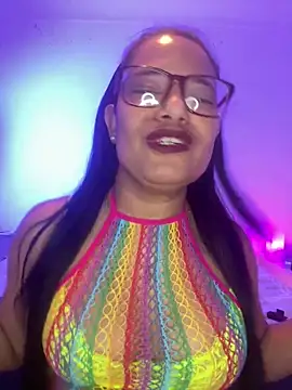 Snapshot of MelOnlyOf chatting on February 25, 12:09 am MelOnlyOf online show from February 25, 12:09 am