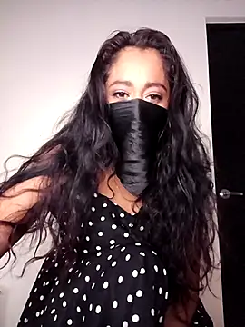 Snapshot of Milove86 chatting on February 15, 5:37 am Milove86 online show from February 15, 5:37 am