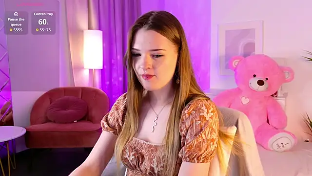 StarryLia online show from April 7, 8:20 pm