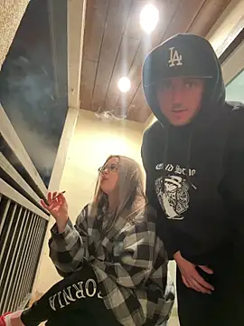 xxlivecouple online show from February 20, 5:48 am