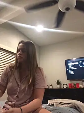 xxlivecouple online show from March 7, 5:26 am