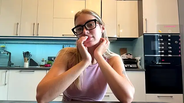 SoftnessMila online show from June 1, 1:18 am