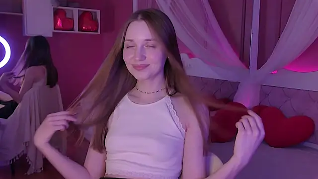 EmmaSagge online show from March 18, 6:38 am