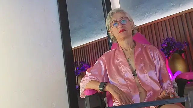 miss monserrate01 online show from April 18, 1:37 pm