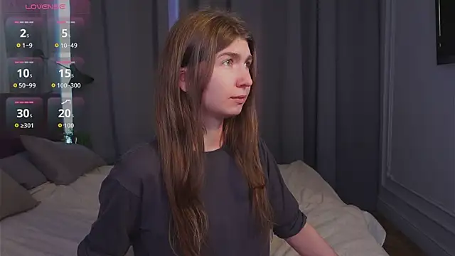 Bubble Chloe online show from April 11, 2:10 pm