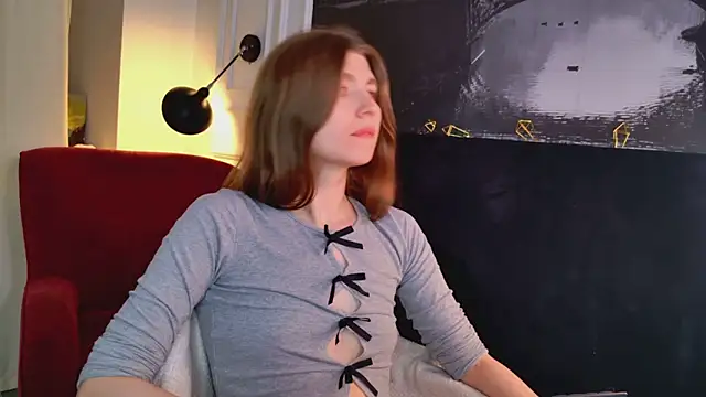 Bubble Chloe online show from April 18, 7:29 pm