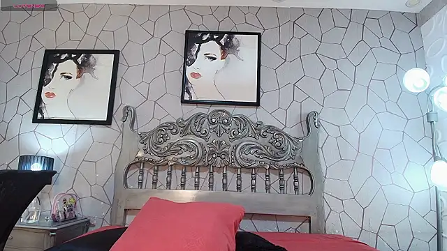 meganrousx online show from March 11, 11:38 am