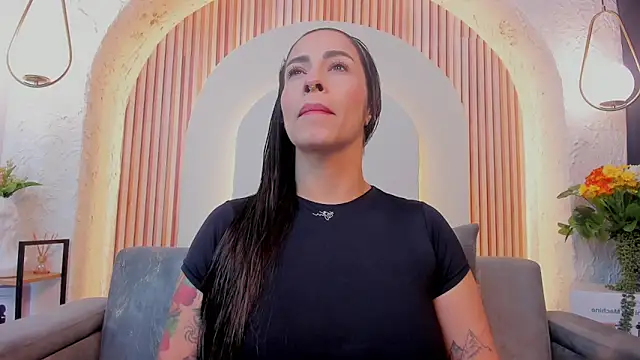 violet scott  online show from March 26, 10:21 am