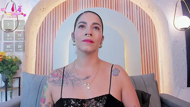 violet scott  online show from July 17, 10:33 am