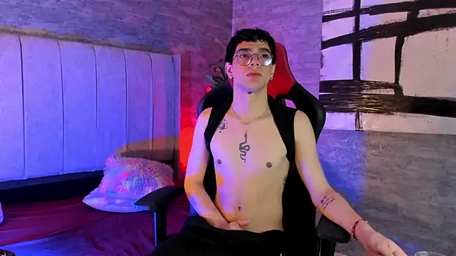 Snapshot of Elbombondelcircuit chatting on March 1, 6:37 am Elbombondelcircuit online show from March 1, 6:37 am