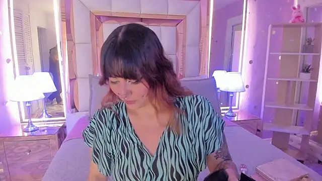 Snapshot of Goldentemptation_ chatting on July 2, 7:53 pm Goldentemptation online show from July 2, 7:53 pm