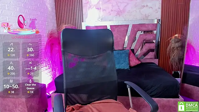 Snapshot of brendakarts chatting on March 4, 6:36 pm brendakarts online show from March 4, 6:36 pm