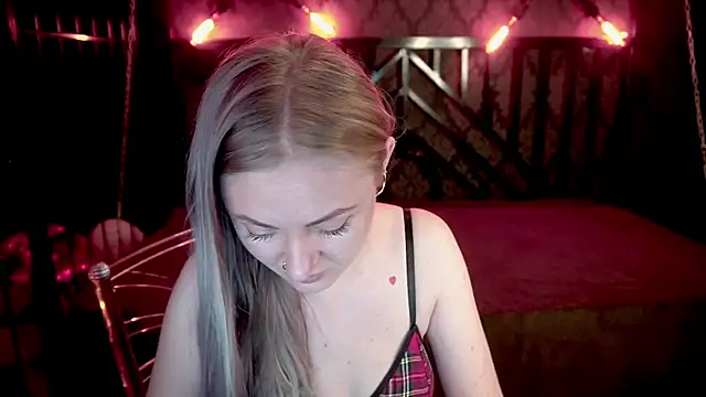 DramaQuenns online show from March 22, 7:01 am