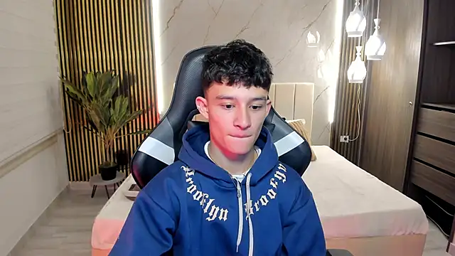 Snapshot of Patrick_Howland_ chatting on February 9, 3:32 am Patrick Howland online show from February 9, 3:32 am