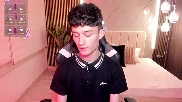 Snapshot of Patrick_Howland_ chatting on February 20, 6:48 am Patrick Howland online show from February 20, 6:48 am