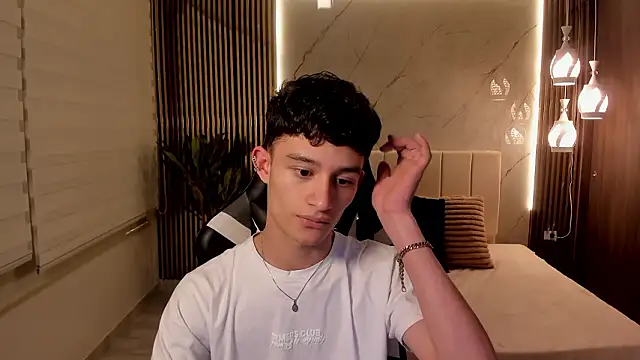 Snapshot of Patrick_Howland_ chatting on February 22, 3:29 am Patrick Howland online show from February 22, 3:29 am