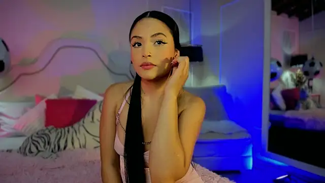 Snapshot of niicole_garner chatting on July 21, 4:42 pm niicole garner online show from July 21, 4:42 pm