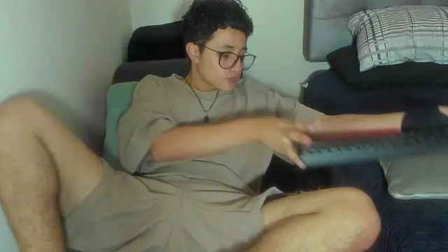 Snapshot of Adonibaskerville4 chatting on February 27, 2:17 pm Adonibaskerville4 online show from February 27, 2:17 pm