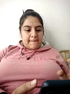 Snapshot of Hammys-stevee chatting on March 13, 3:51 pm Hammys-stevee online show from March 13, 3:51 pm