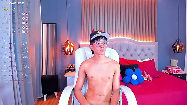 Noa 03 online show from April 18, 7:07 pm