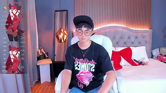 Snapshot of Noa_03 chatting on June 19, 6:12 pm Noa 03 online show from June 19, 6:12 pm